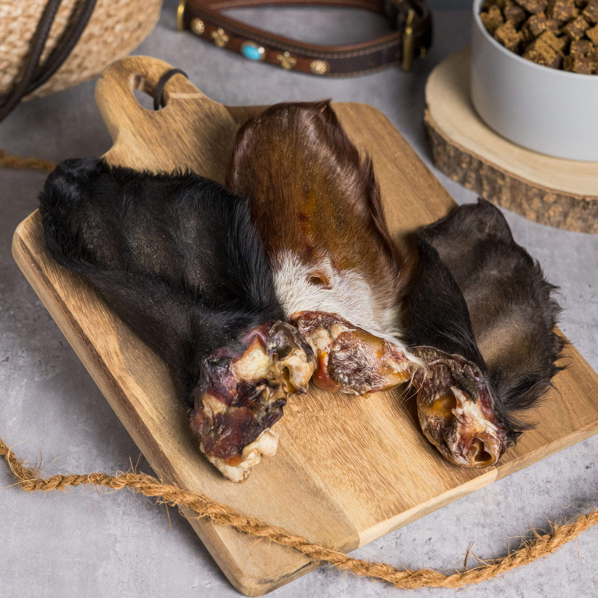 Rinderohren mit Fell getrocknet